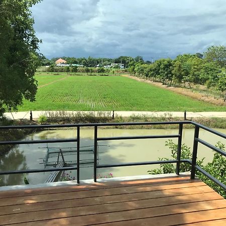 บ้านกลางเกาะ รีสอร์ท Uthai Thani Exterior foto