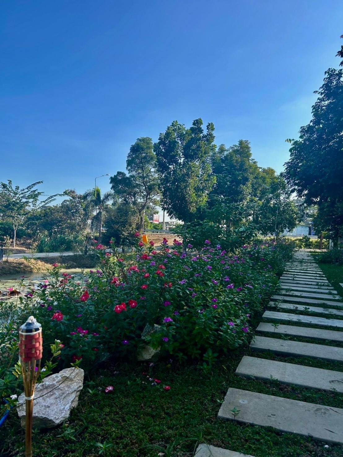 บ้านกลางเกาะ รีสอร์ท Uthai Thani Exterior foto