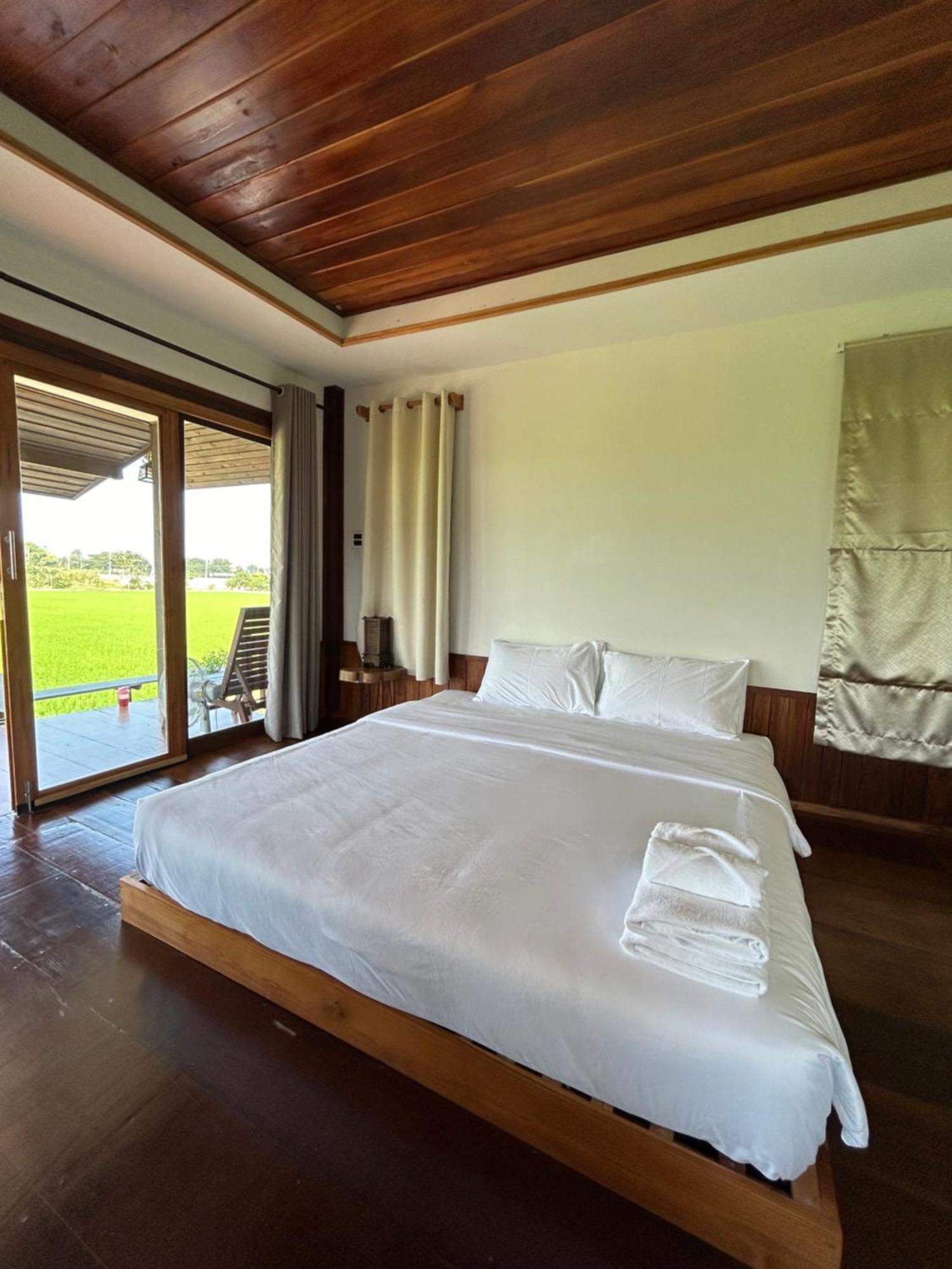 บ้านกลางเกาะ รีสอร์ท Uthai Thani Exterior foto